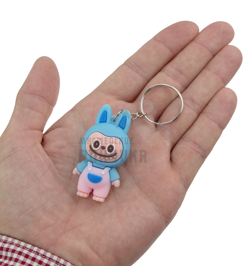 Брелок для ключей "LABUBU" в комбинезоне, цв. голубой/розовый