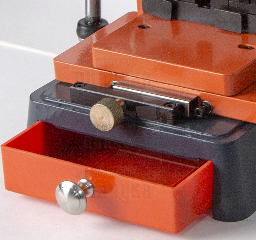 Станок Keyworld  399AC Вертикально-фрезерный для изготовления ключей