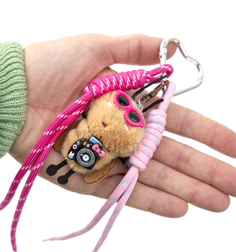 Брелок/Подвеска для ключей "Таракан в очках"