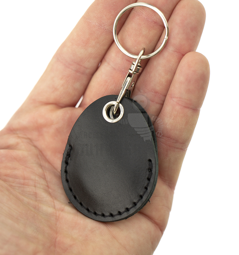 Чехол брелок «Капелька» с карабином, цв.черный 