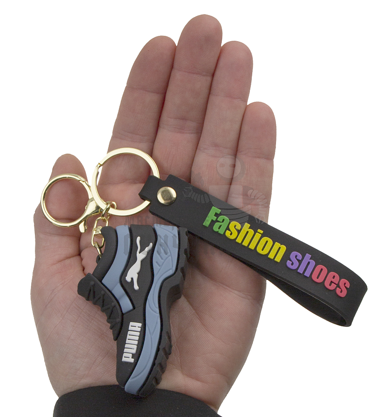 Брелок для ключей "PUMA ботинок" цв.голубой + карабин