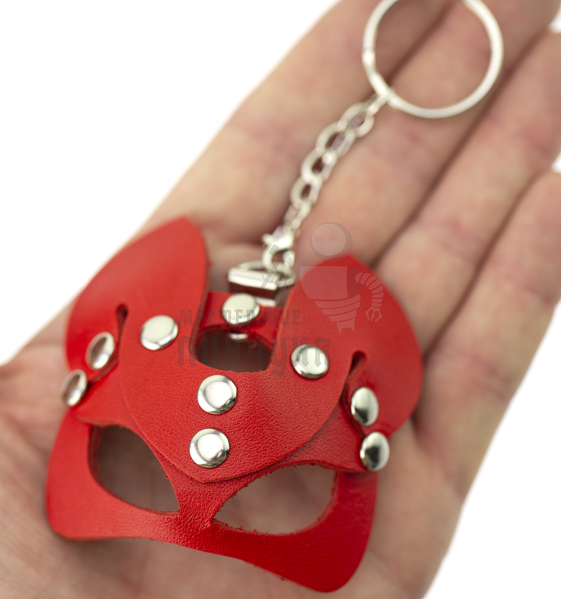 Брелок Кошечка прокрашенный на цепочке с кольцом, цв.красный