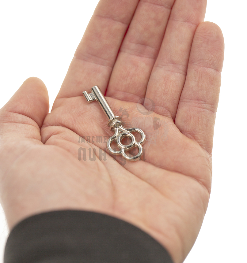 БРЕЛОК-СУВЕНИРНЫЙ "Ключик"