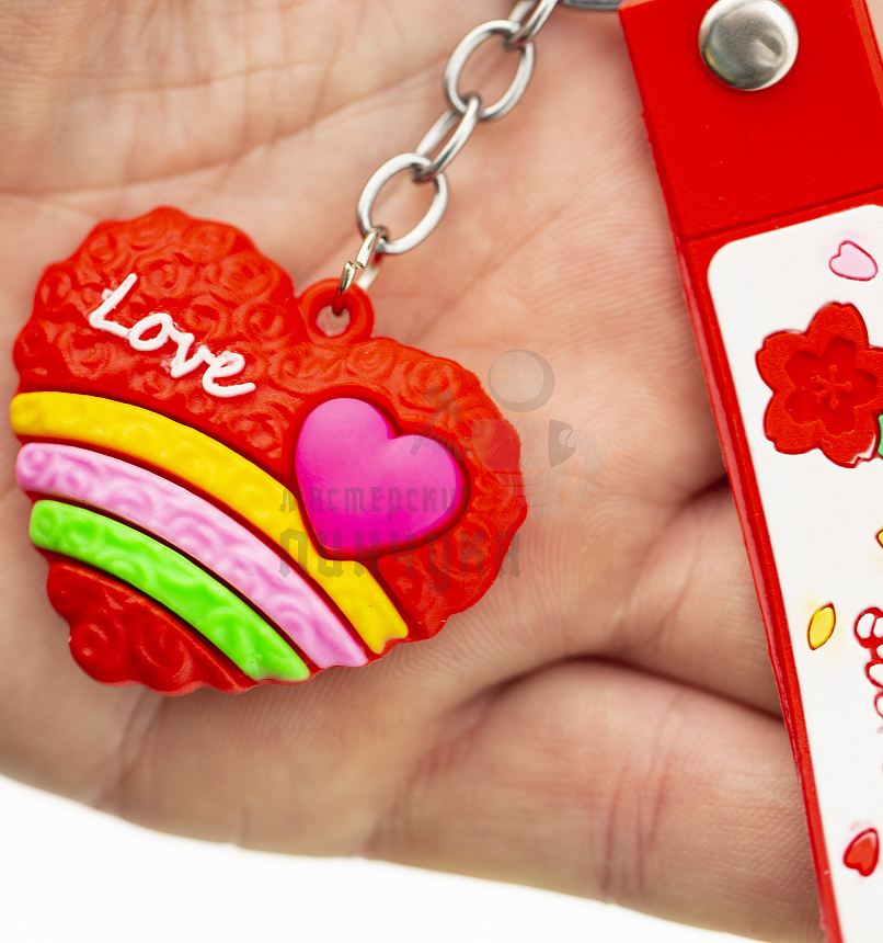 Брелок для ключей сердечко "LOVE" цв.красный + ремешок