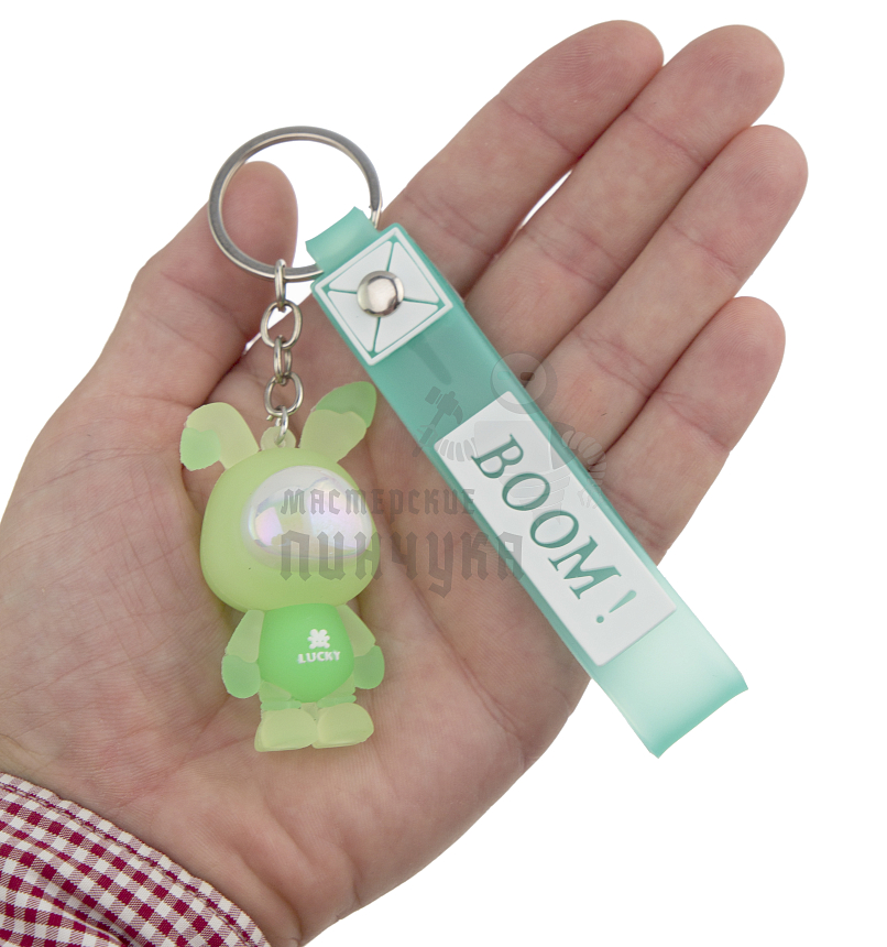 Брелок для ключей Заяц "LUCKY BOOM"  цв. зеленый + ремешок