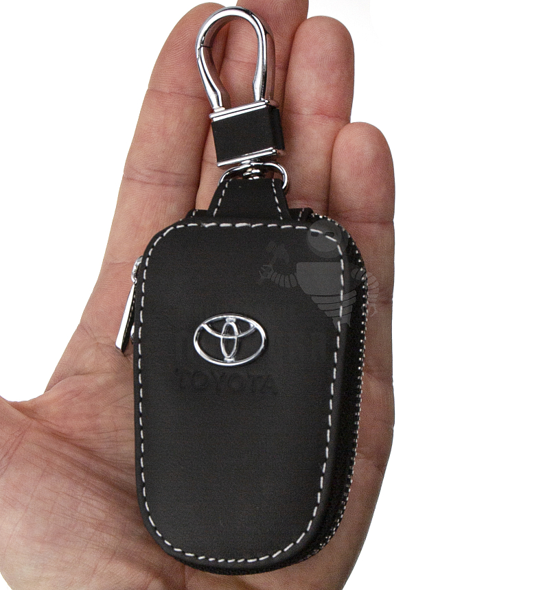 Ключница с карабином TOYOTA