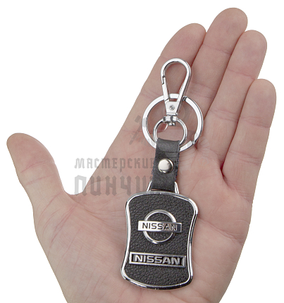 Авто карабин с кольцом для ключей NISSAN Экокожа (рифленая)