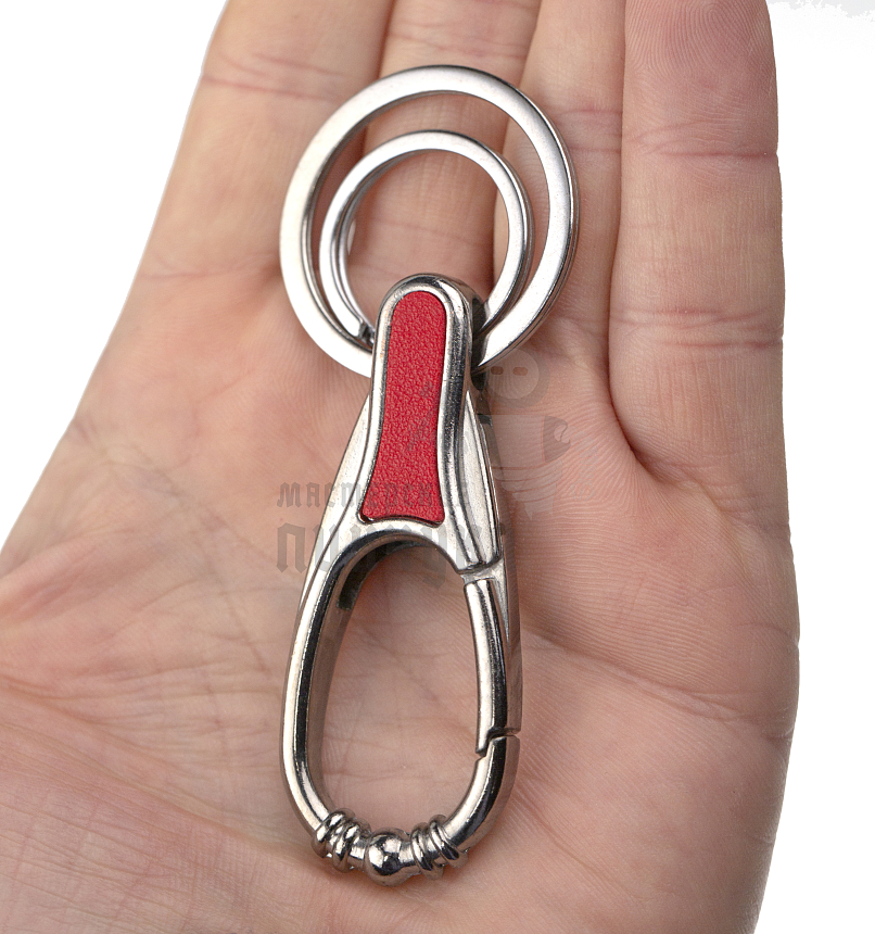 Карабин с двумя кольцами для ключей красный