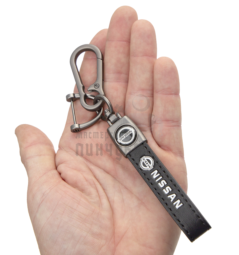 Авто карабин кожаный NISSAN