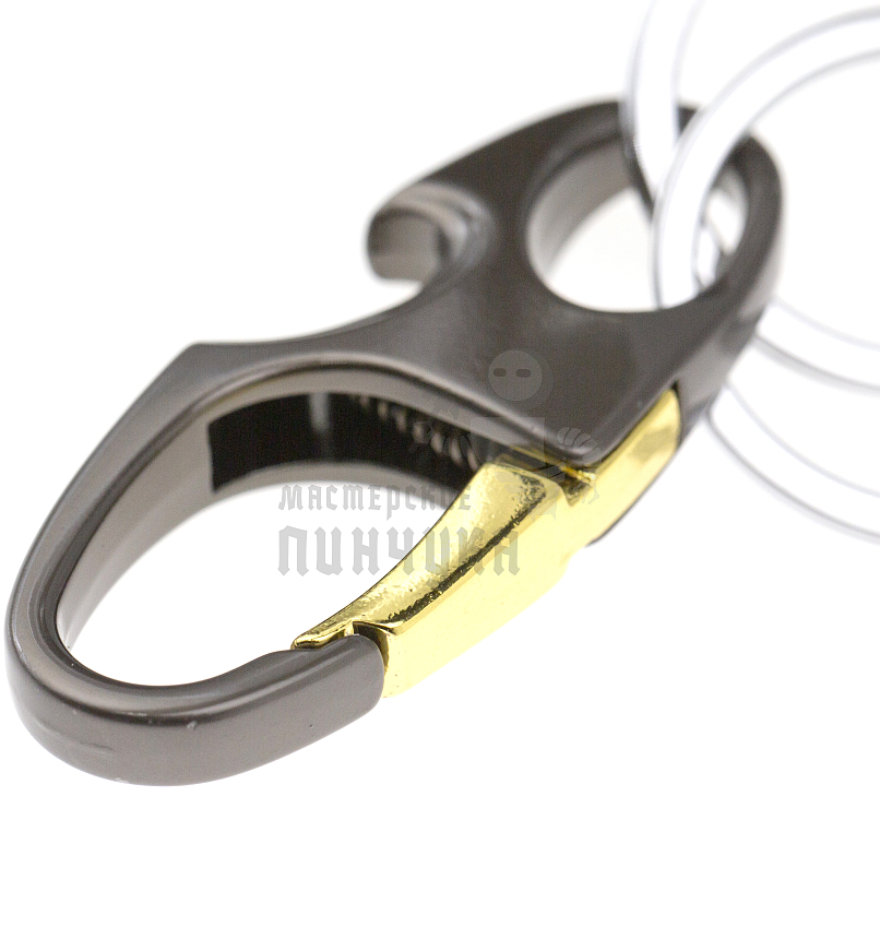 Карабин овальный с двумя кольцами для ключей и открывашкой