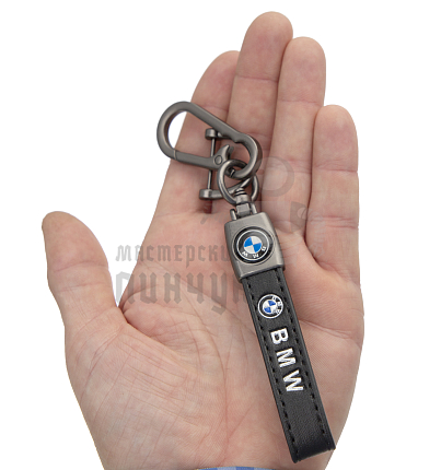 Авто карабин кожаный BMW