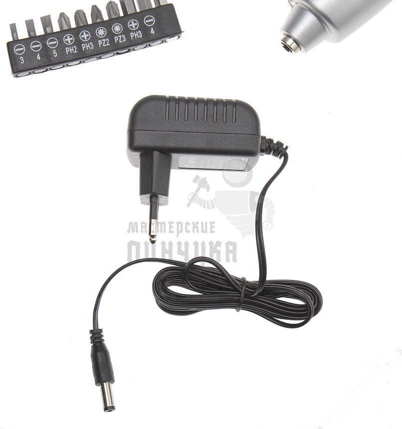 Аккумуляторная отвертка DEKO ZKS4 с набором бит (10 шт.)